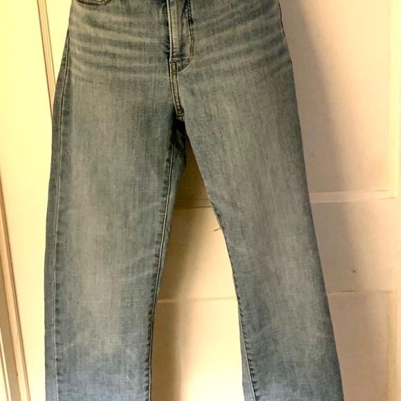 Levi’s  Women’s 314 Shaping Straight Jean, Size 29 - Picture 3 of 7